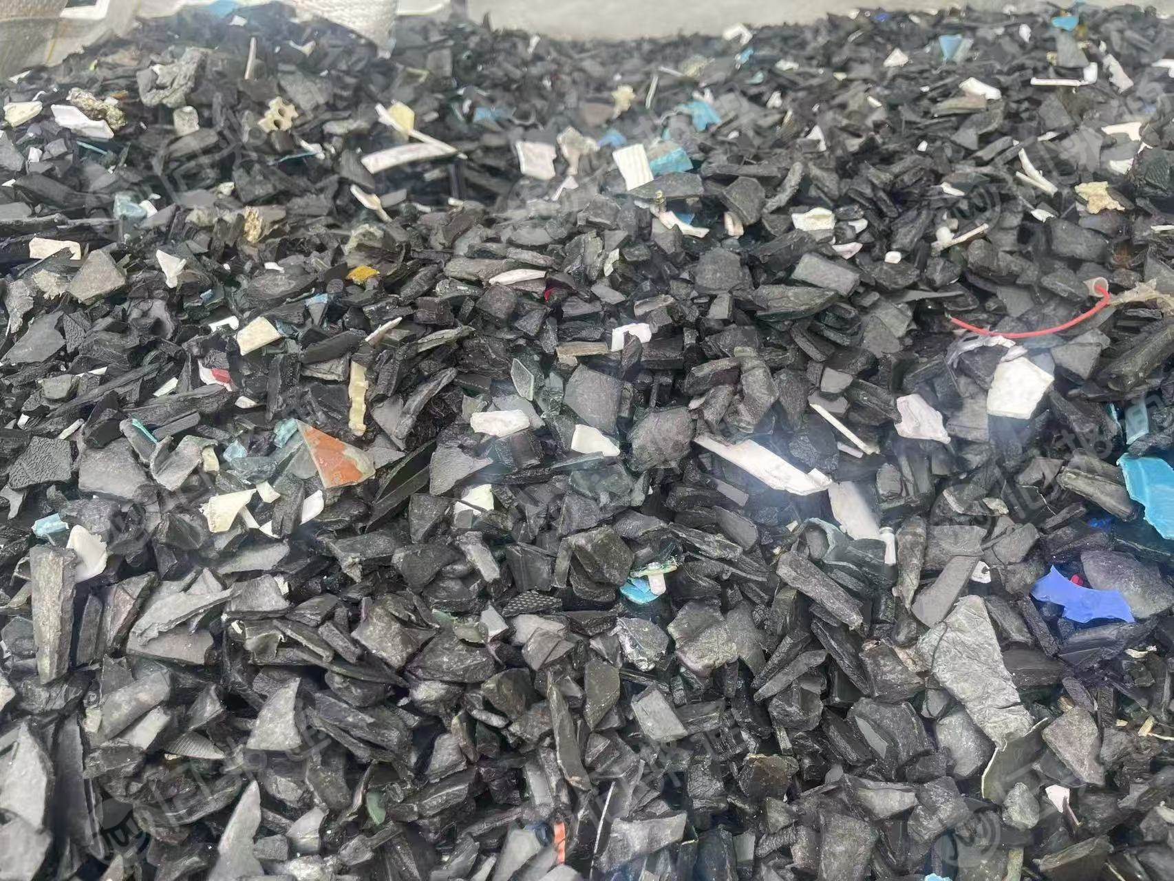 出售PP黑丙破碎料，水洗甩干的，下沉含20%左右的漂料，现货一挂车