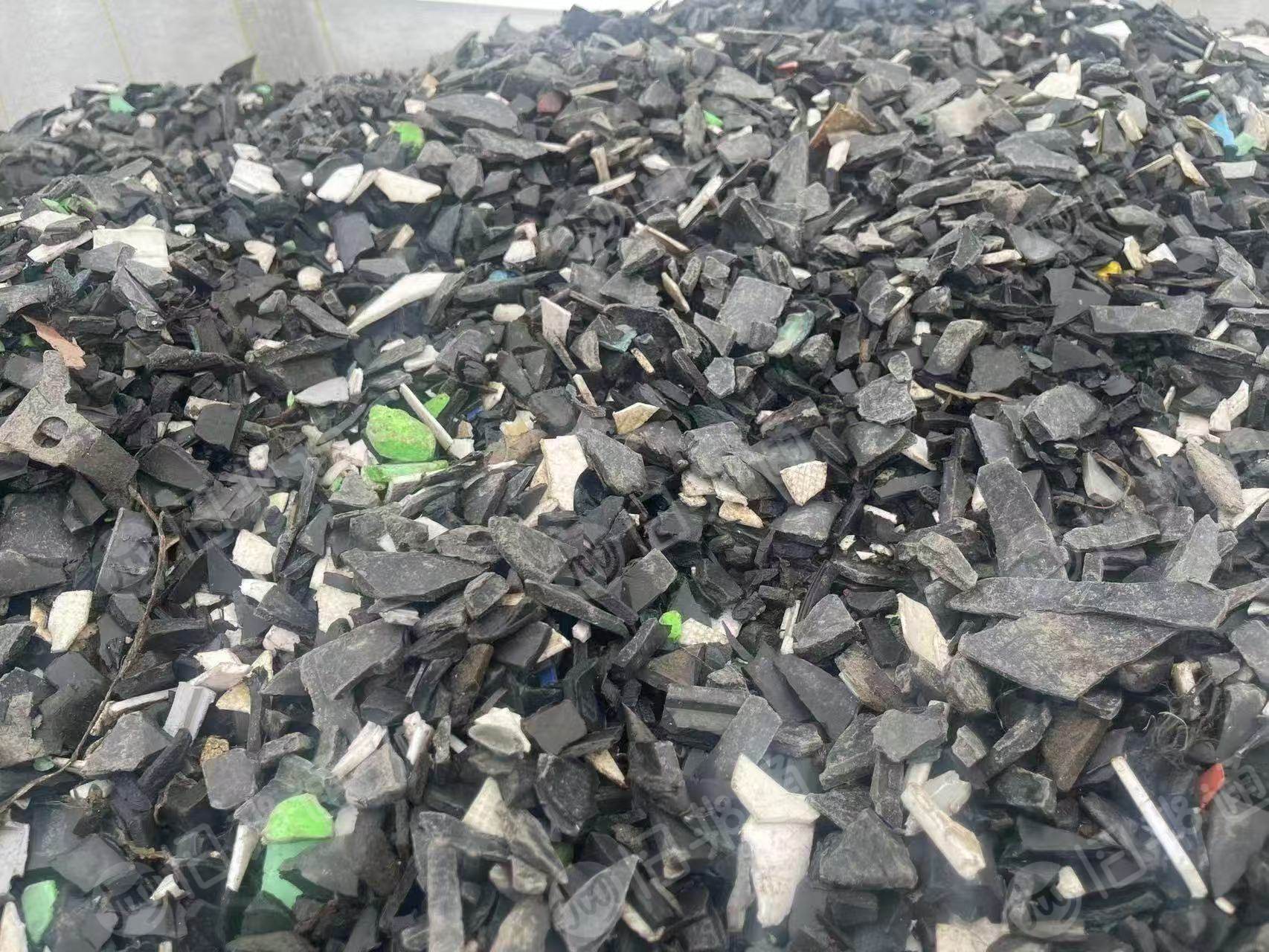 出售PP黑丙破碎料，水洗甩干的，下沉含20%左右的漂料，现货一挂车
