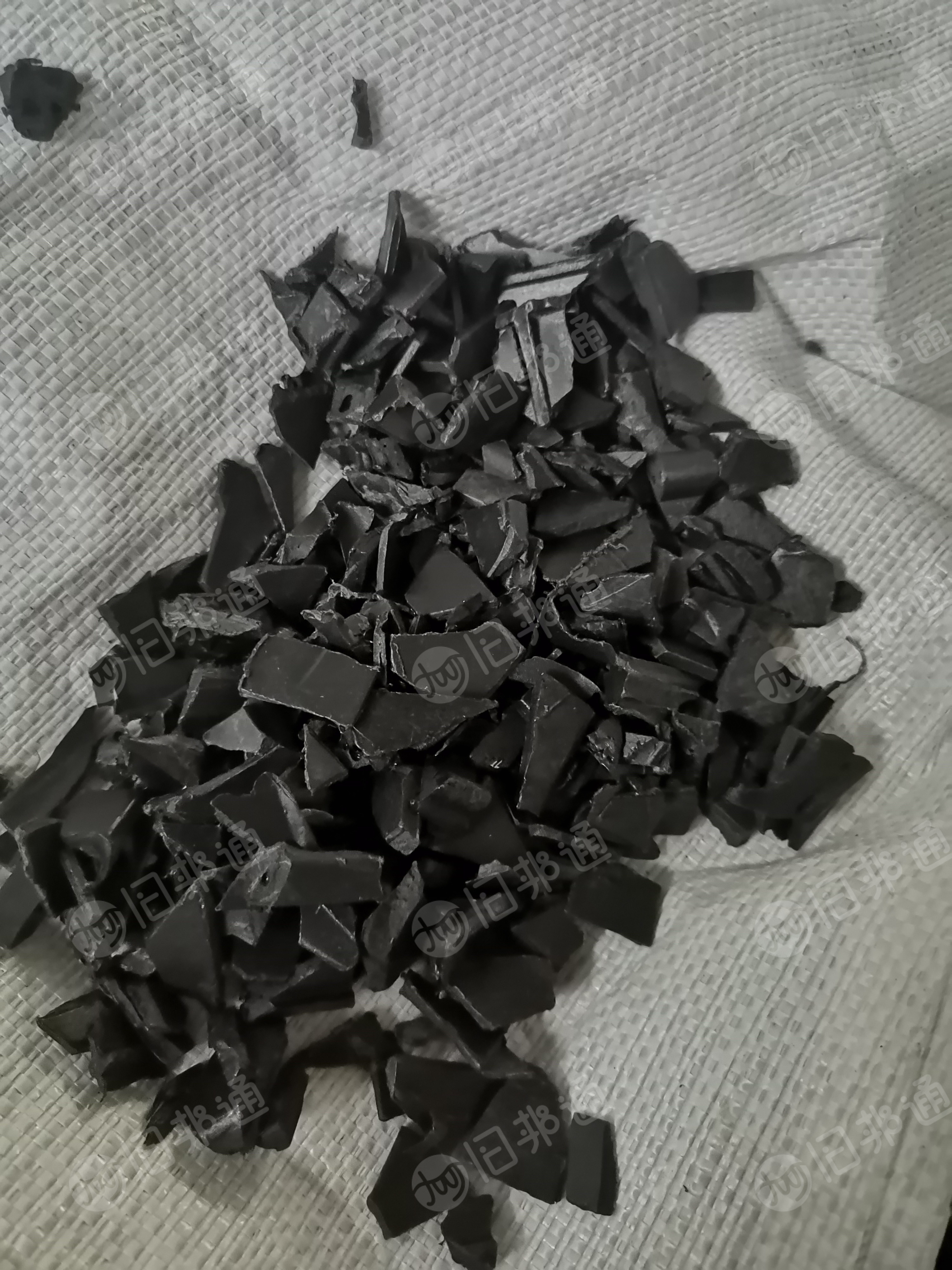 出售PP托盘破碎料，全漂的，现货30多吨