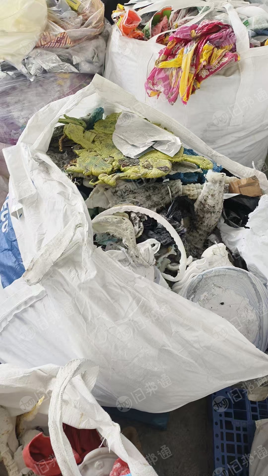 出售PE胶头废料，有高压有低压的，现货30吨