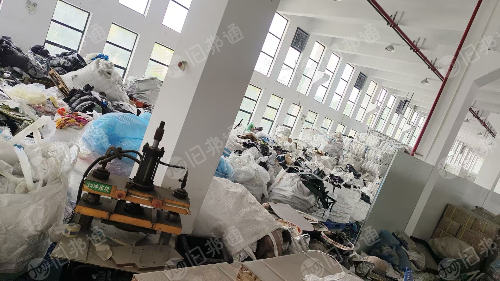 出售PE胶头废料，有高压有低压的，现货30吨