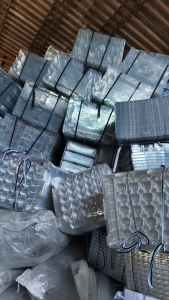 出售PET吸塑盒毛料，没油墨没标签，现货9.6一车