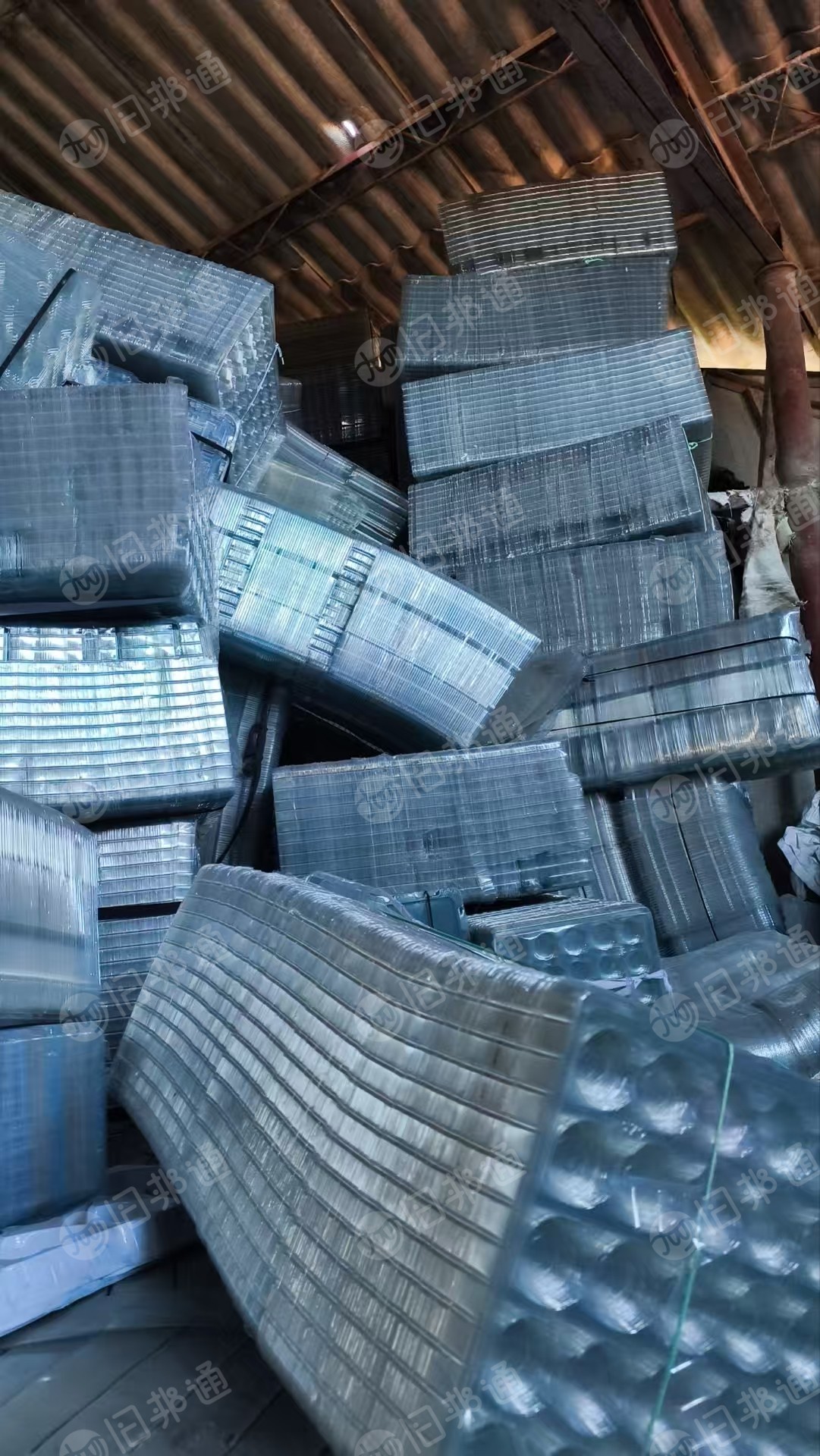 出售PET吸塑盒毛料，没油墨没标签，现货9.6一车