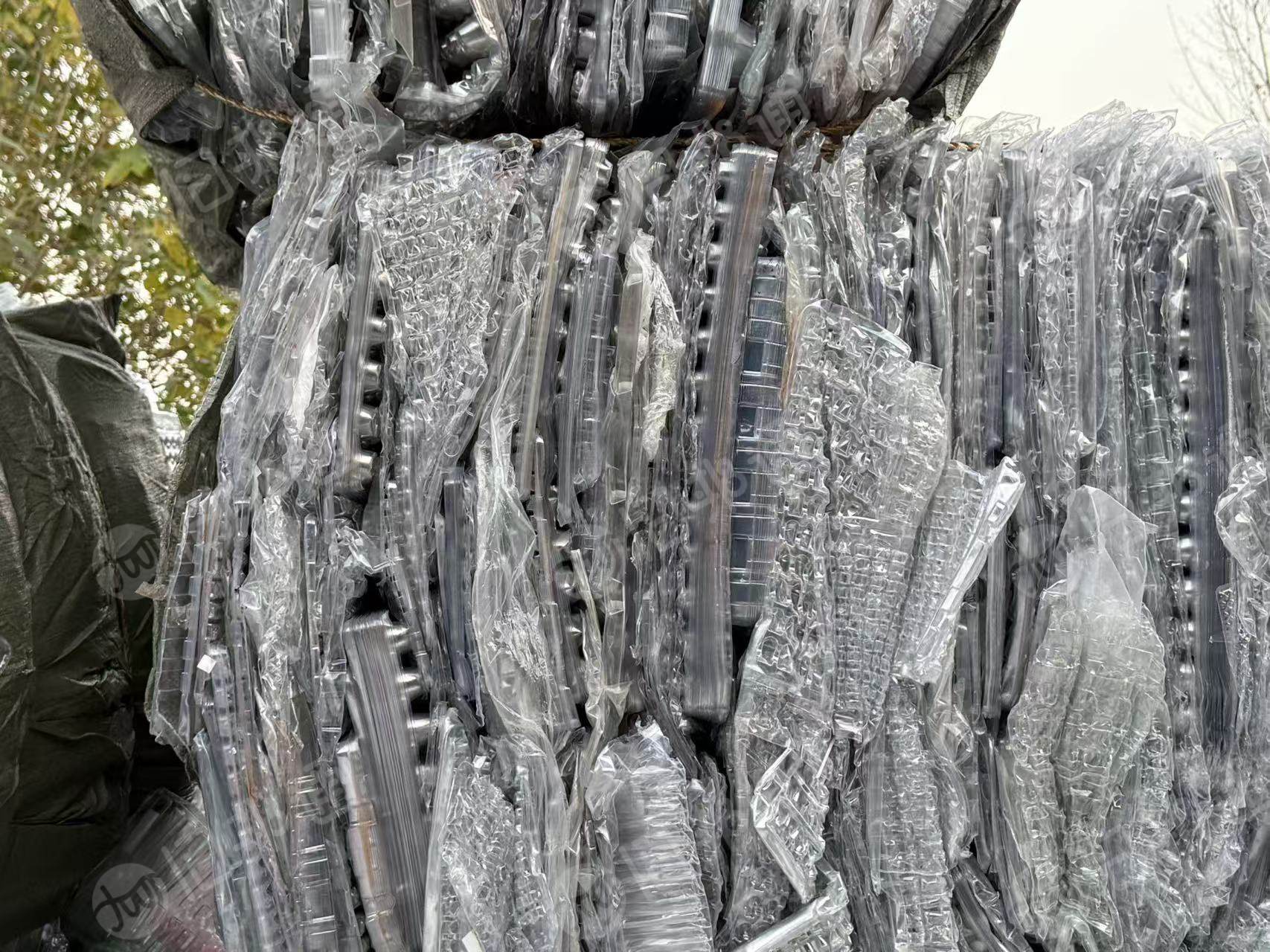 长期出售pet吸塑盒废料，电子厂下来的，没有标签，没有pvc，没有油
