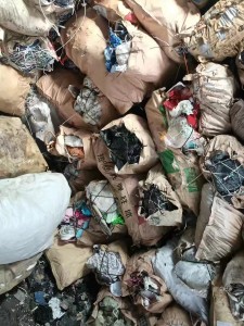 长期出售混合机头炼油料，现货2挂车