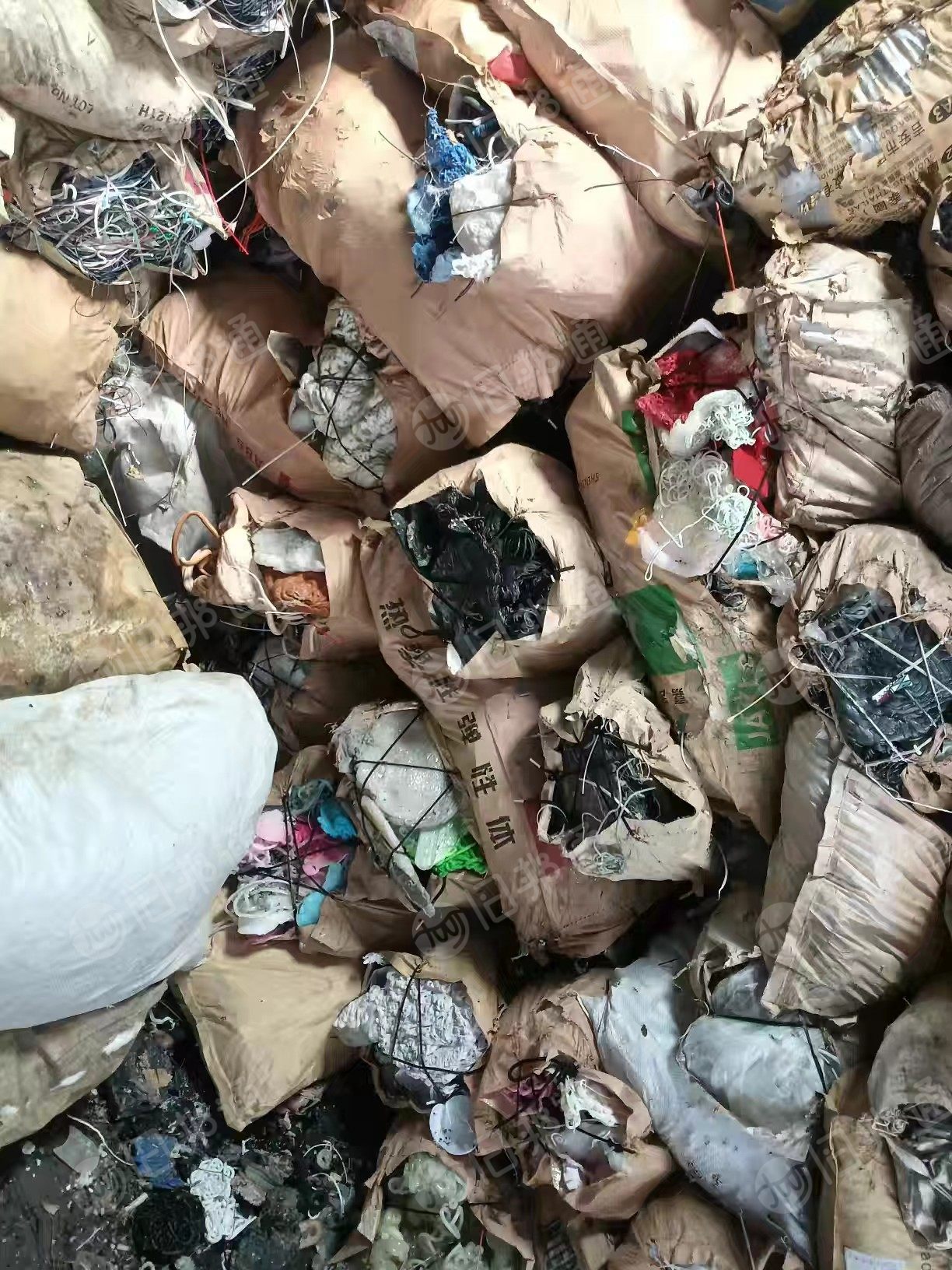 长期出售混合机头炼油料，现货2挂车