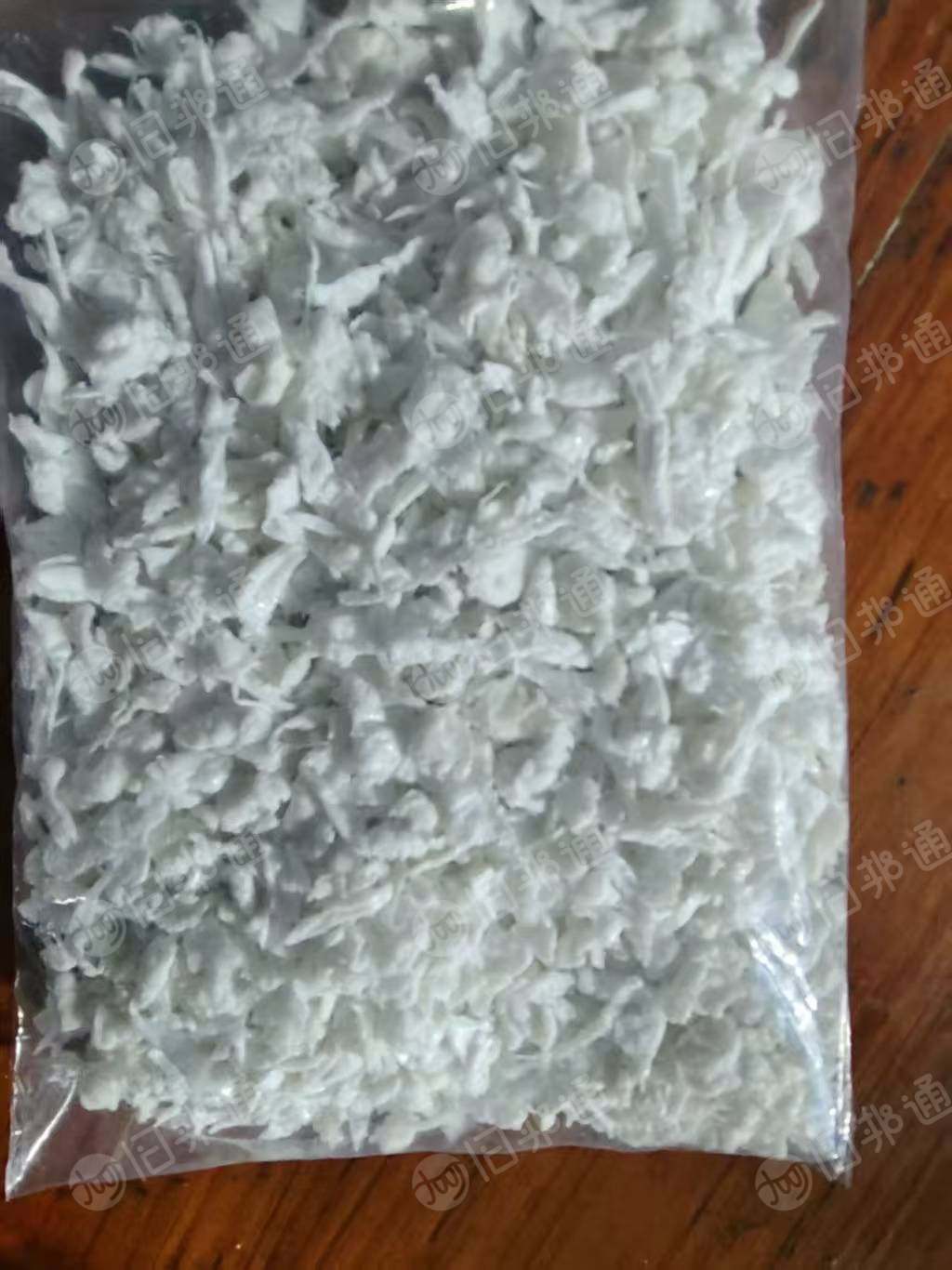 大量回收白色，黑色，浅色涤纶造粒料