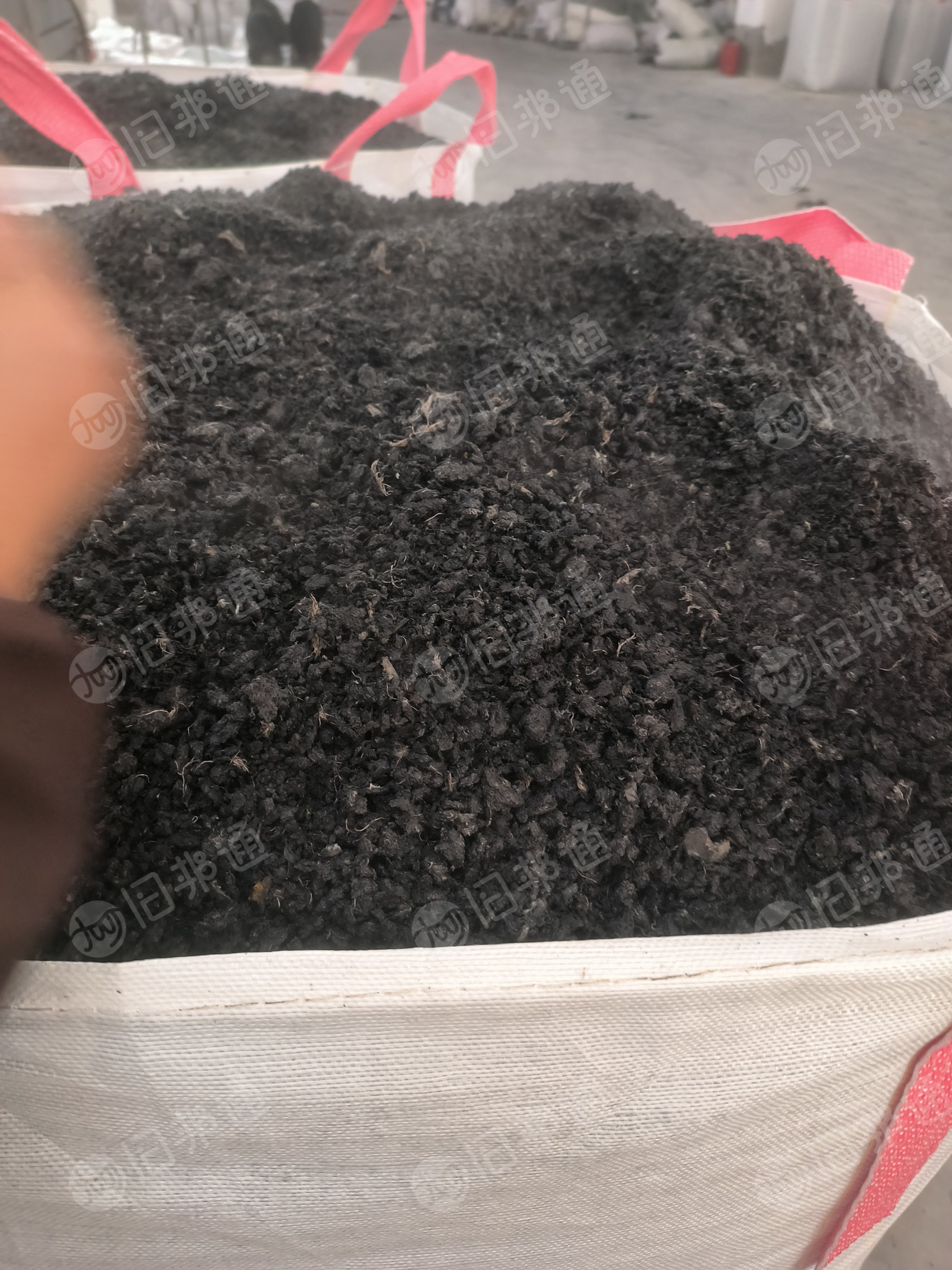 常年大量出售PET泡料，黑色有几百吨，每天20几吨