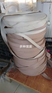 现货处理一批库存板带婴儿背带斗篷，婴儿背带40多箱，斗篷10多箱，多种宽度