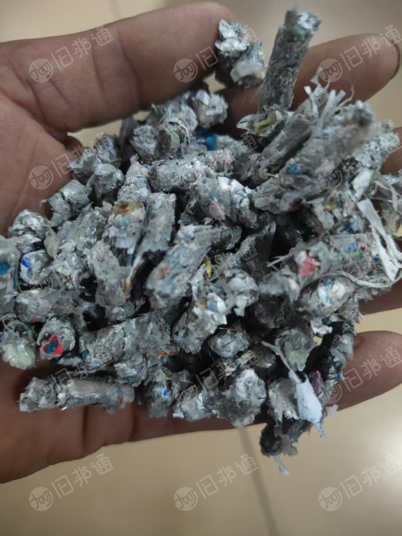 出售商标纸毛毛虫料，纸厂毛毛虫料，PE毛毛虫料，全漂，适合造粒、改性、填充等降低成本