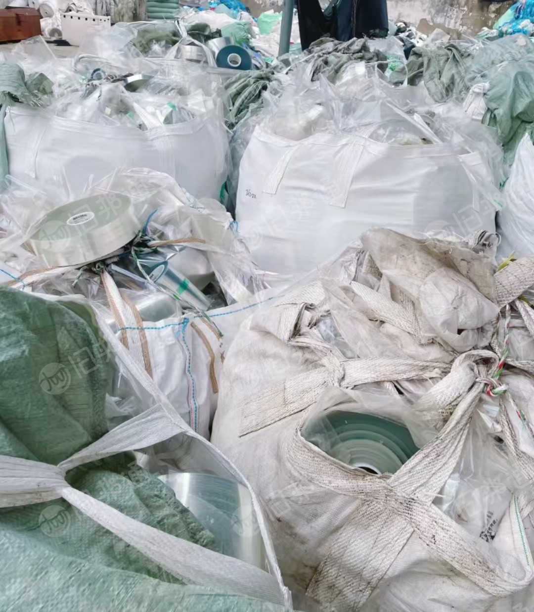 出售PET滑膜毛料，小卷筒，现货30吨左右