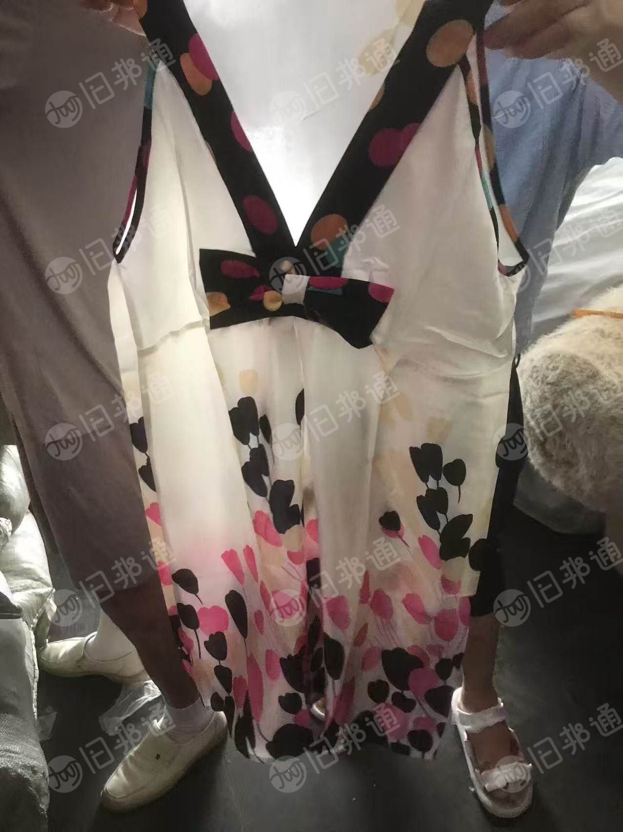 出售库存服装，库存睡衣，库存衣服现货有几千件，货在江苏苏州