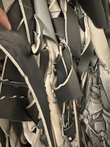 求购PVC汽车革，海绵革，吹毛用