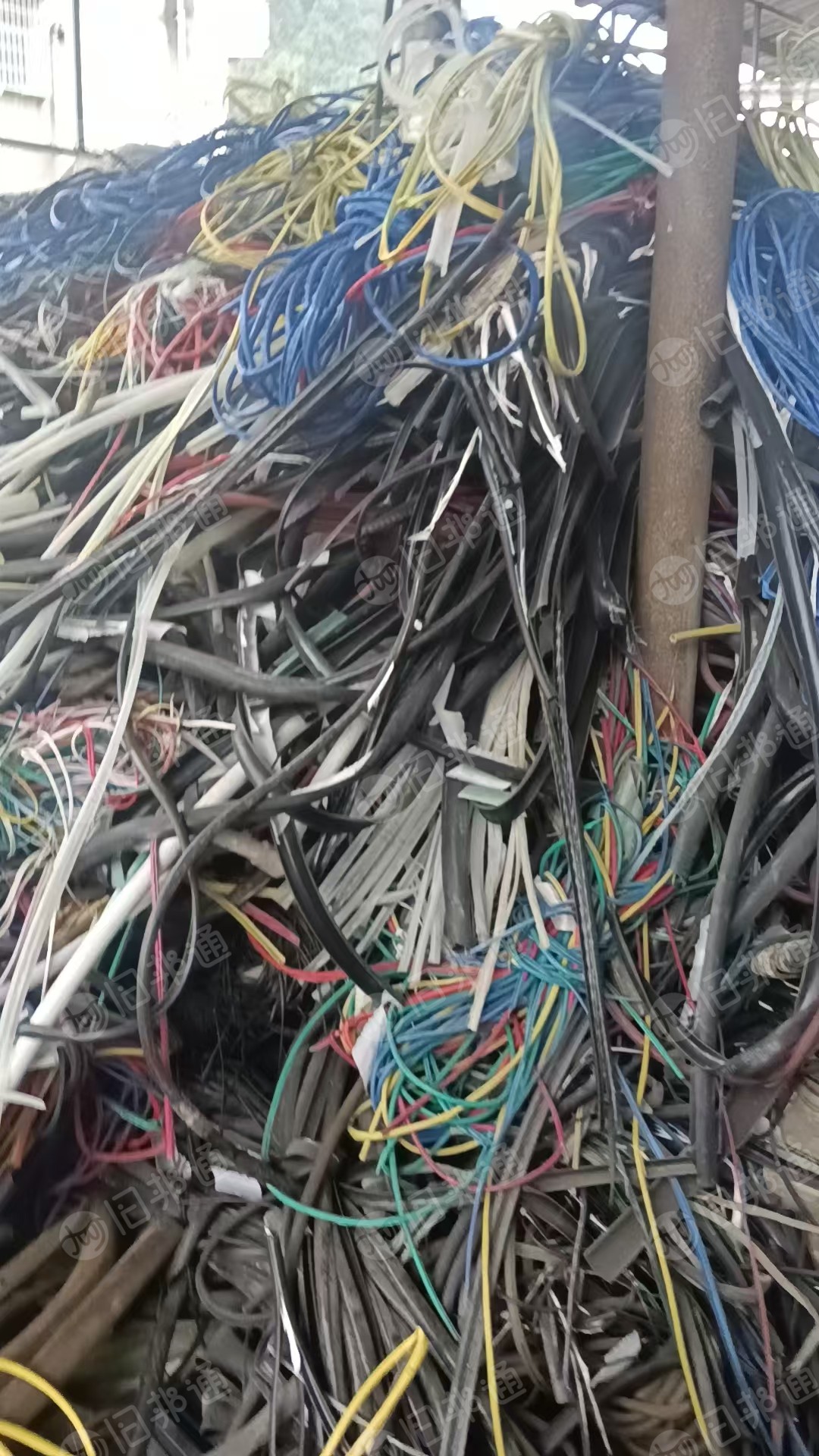 出售PVC电缆皮毛料，月供30吨