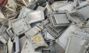 出售生铝废料，现货四吨，长期有货