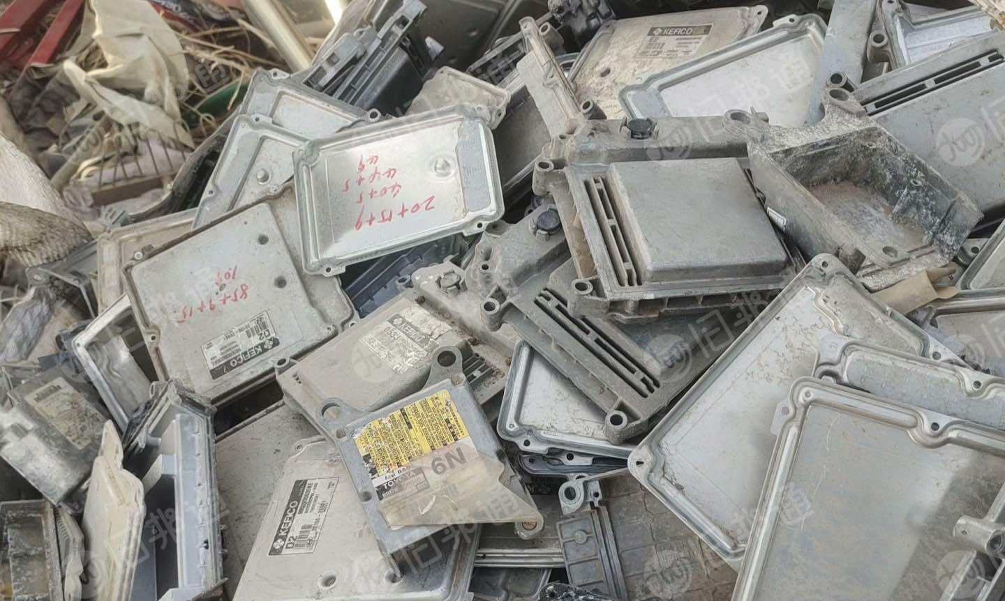 出售生铝废料，现货四吨，长期有货