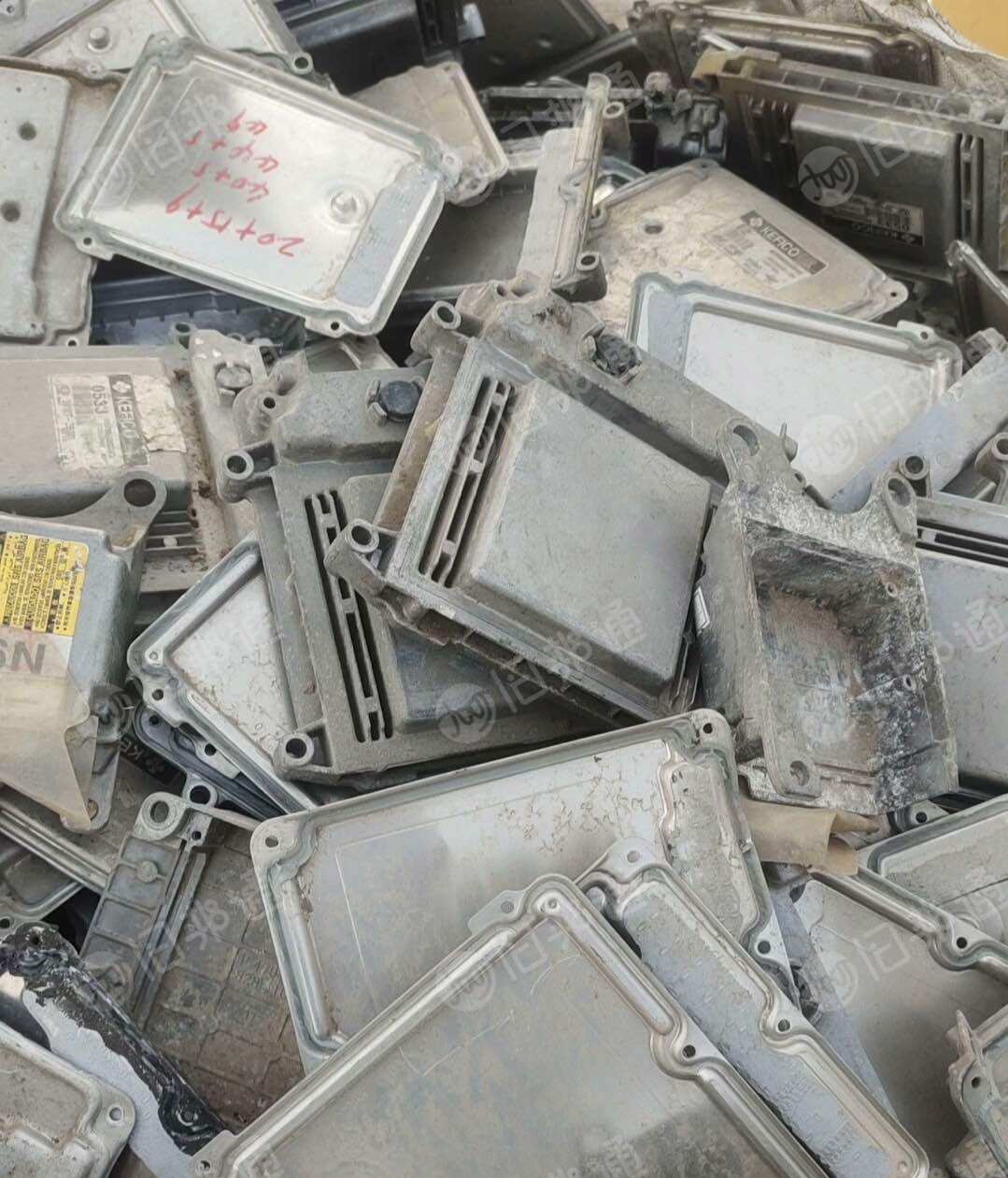 出售生铝废料，现货四吨，长期有货