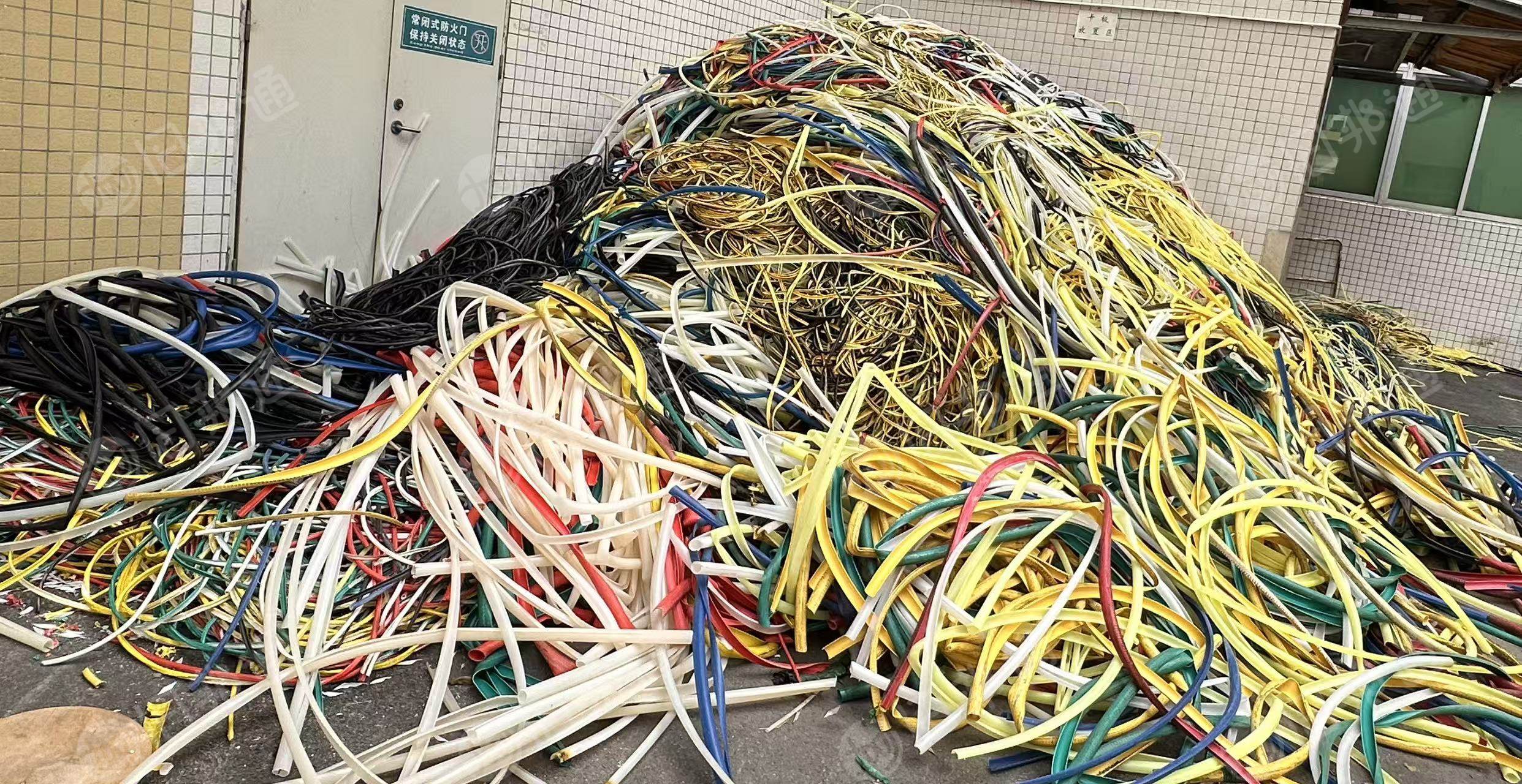 常年出售电缆皮毛料