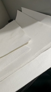 长期出售成品无纺布，毛毡布，300克到700克都有，厂在河北沧州