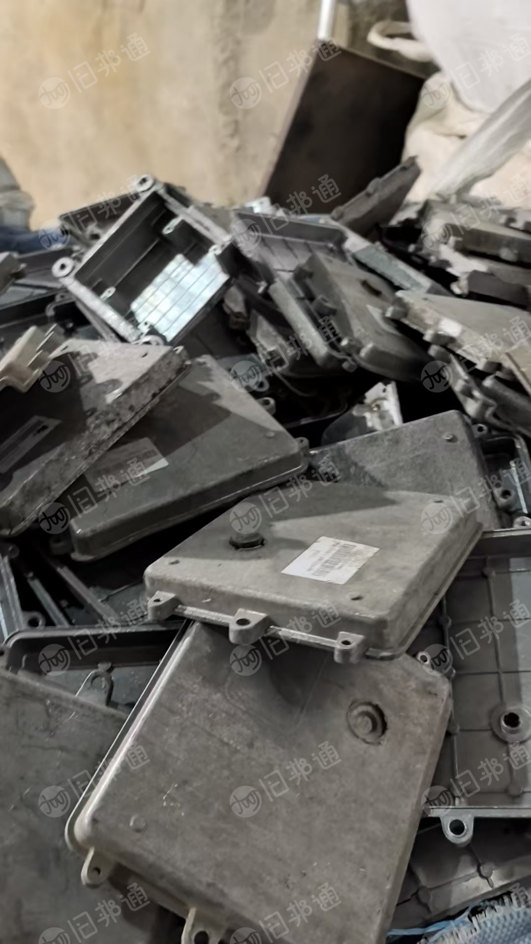 出售汽车电脑拆出来的废铝，月供6吨以上