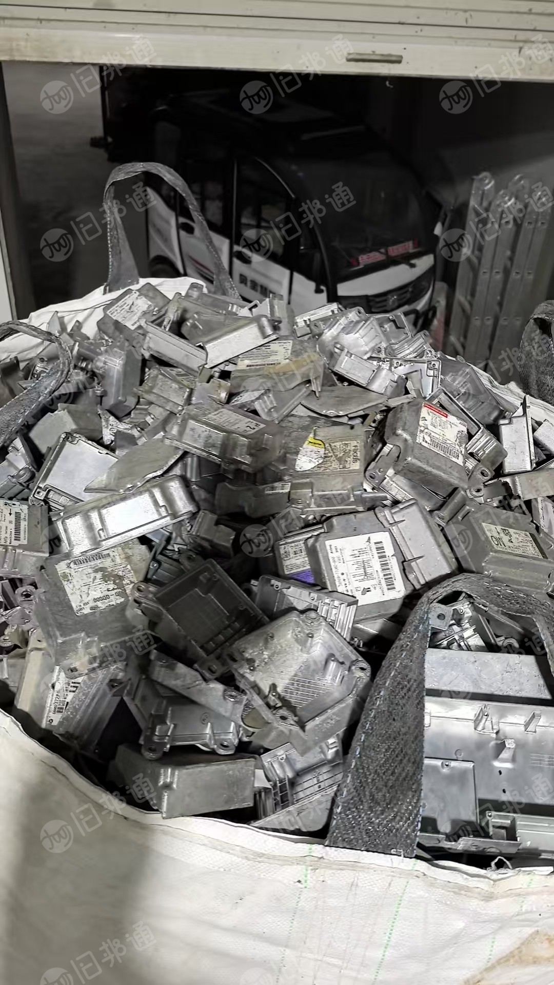 出售汽车电脑拆出来的废铝，月供6吨以上