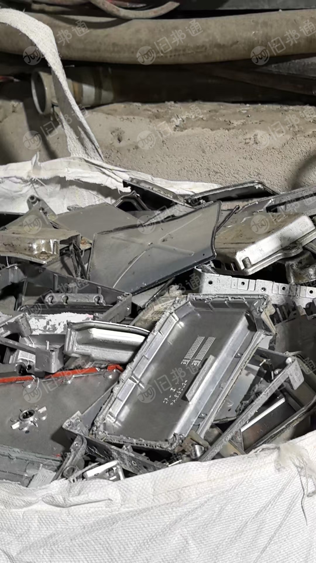 出售汽车电脑拆出来的废铝，月供6吨以上