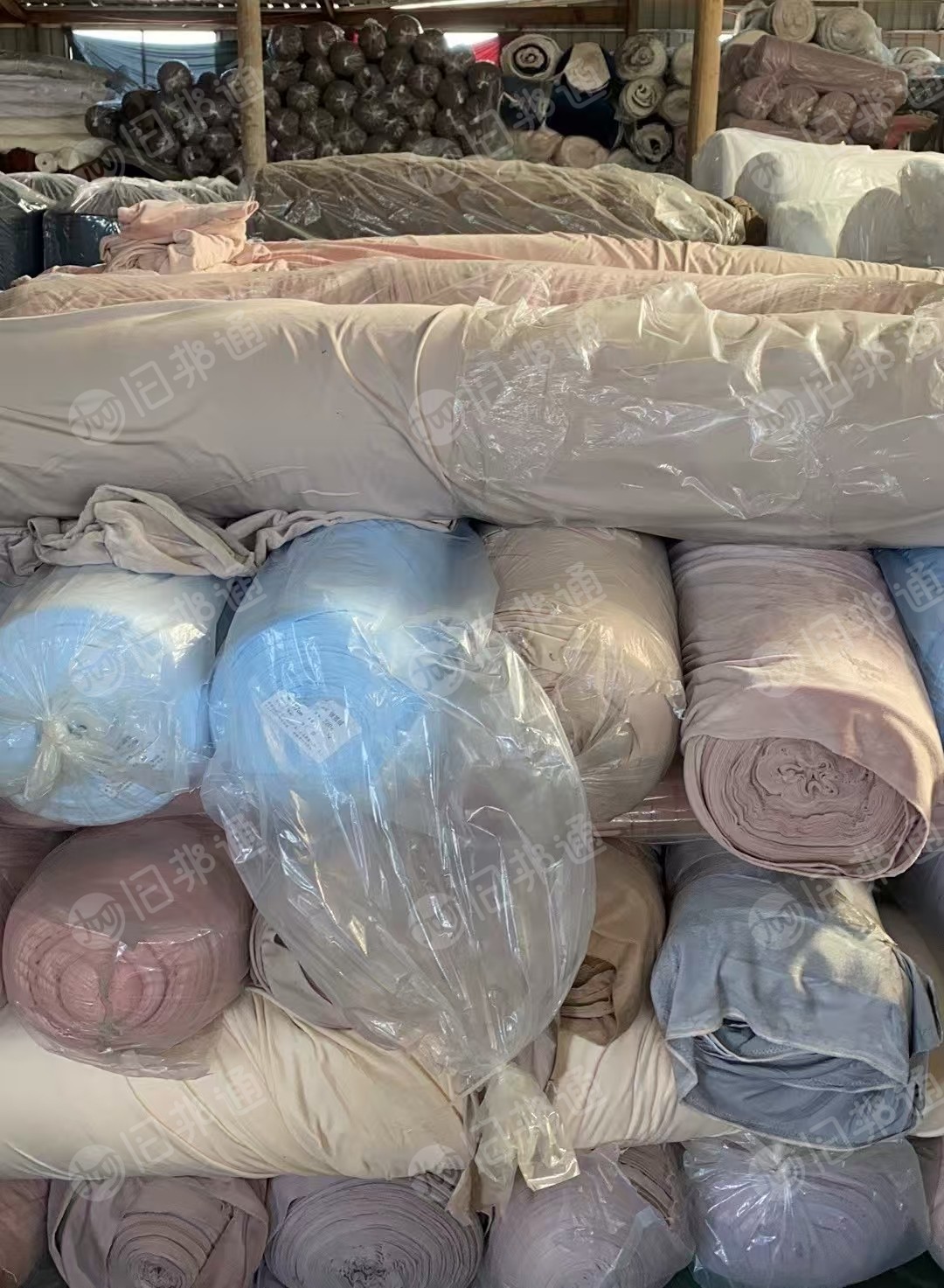 长期出售库存绒布，单面绒，仿超柔库存布，门幅克重不一，现货有四五吨，货在浙江绍兴