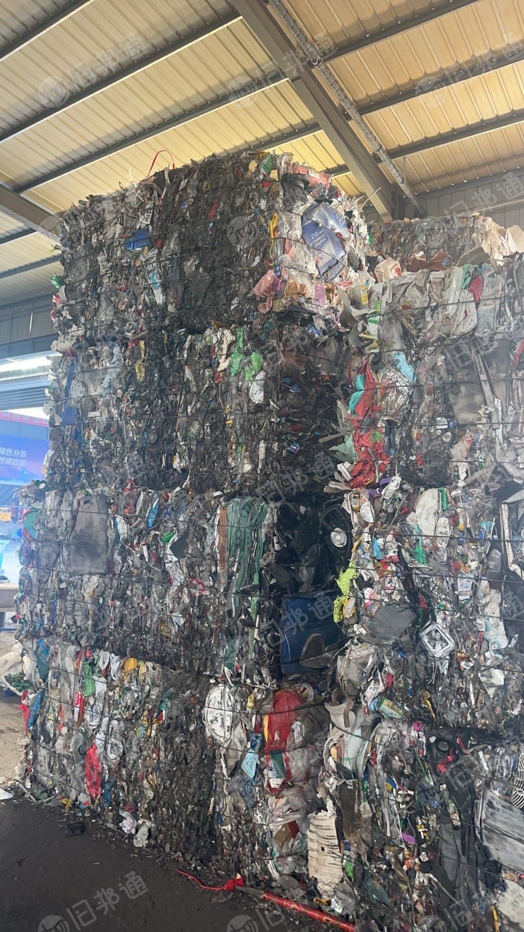 出售杂塑料压包料，现货9*6一车，长期有货