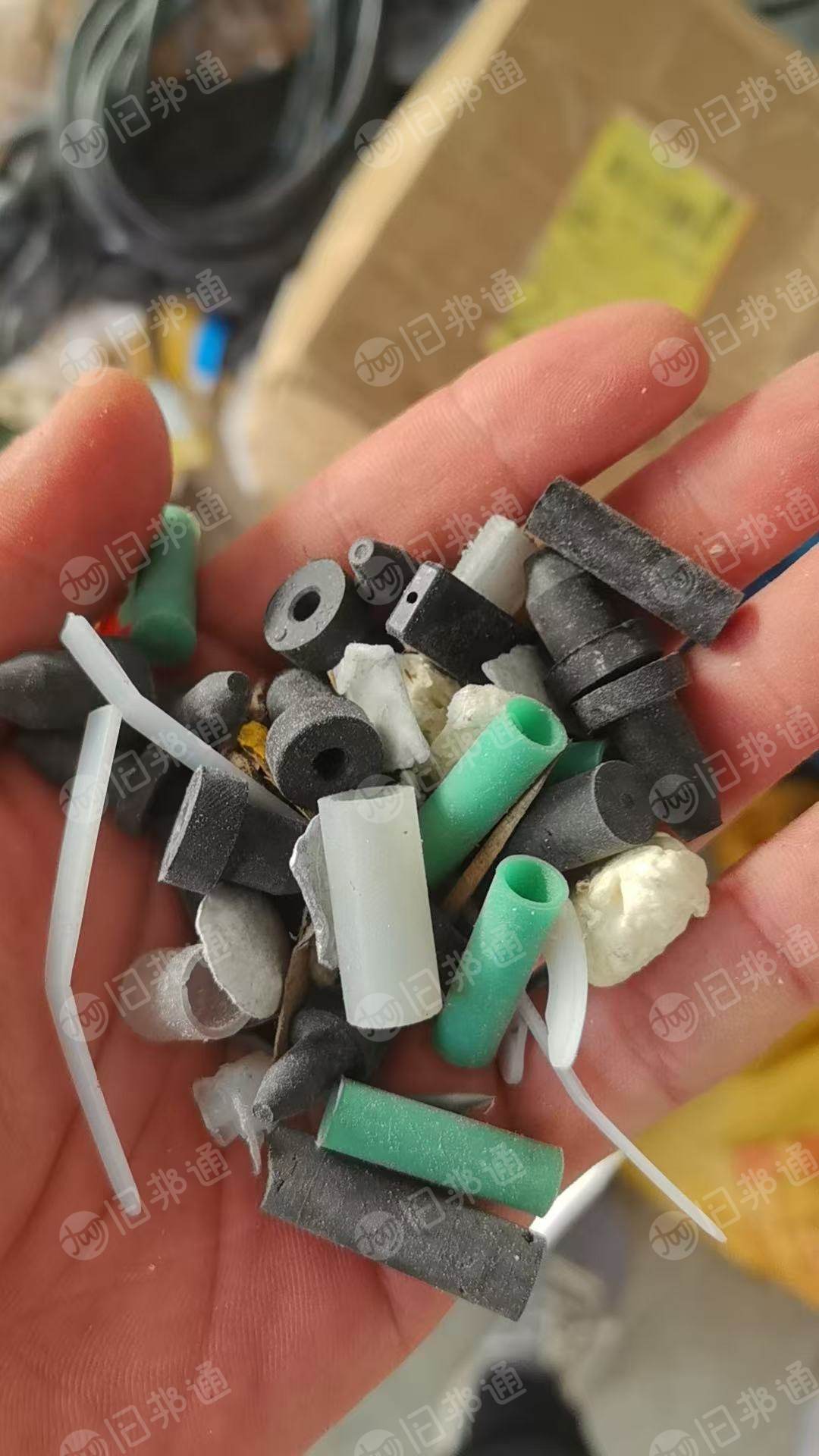 常年出售橡胶塑料混合料，炼油用，月供1挂车