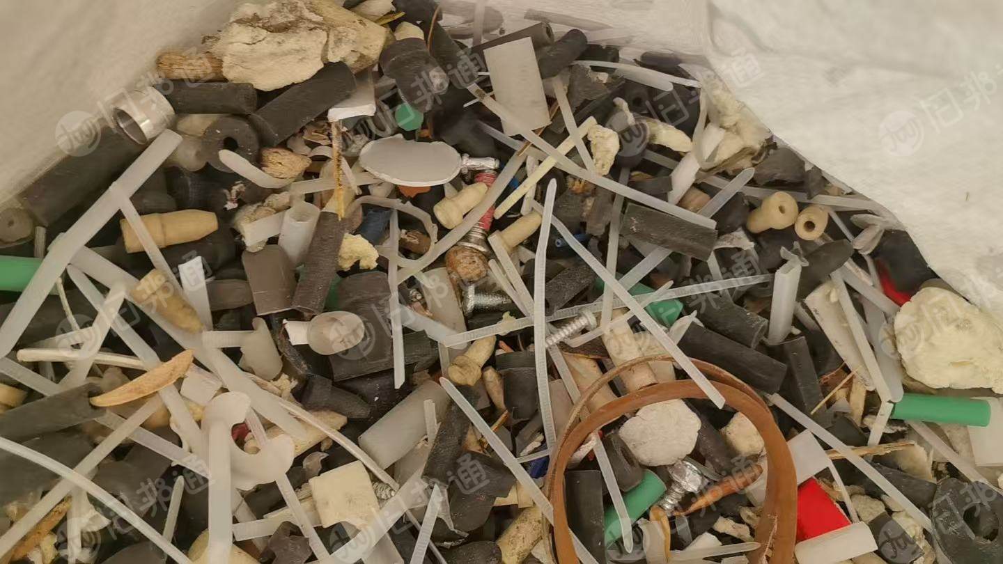 常年出售橡胶塑料混合料，炼油用，月供1挂车