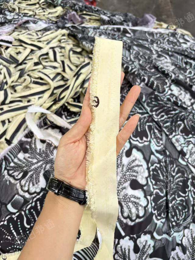长期出售涤纶废布条，适合打绳、捆绑带，月供50吨左右