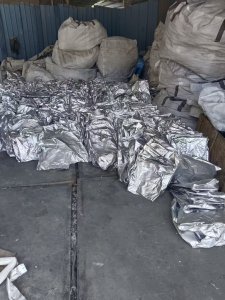出售炼油铝塑膜废料，清洗过，月供三车