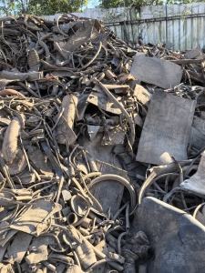 出售场地橡胶杂料，橡胶塑料混合