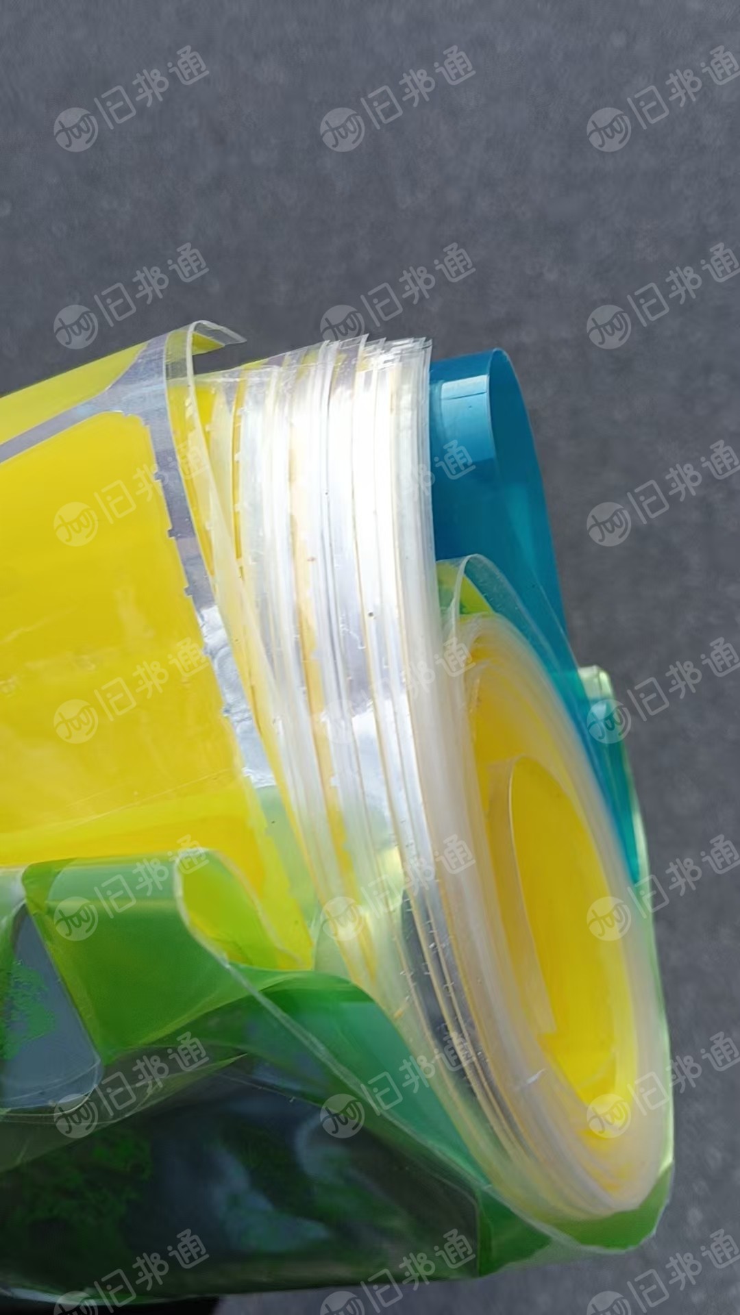 出售PET复合膜废料，两层可分离的，现货50吨