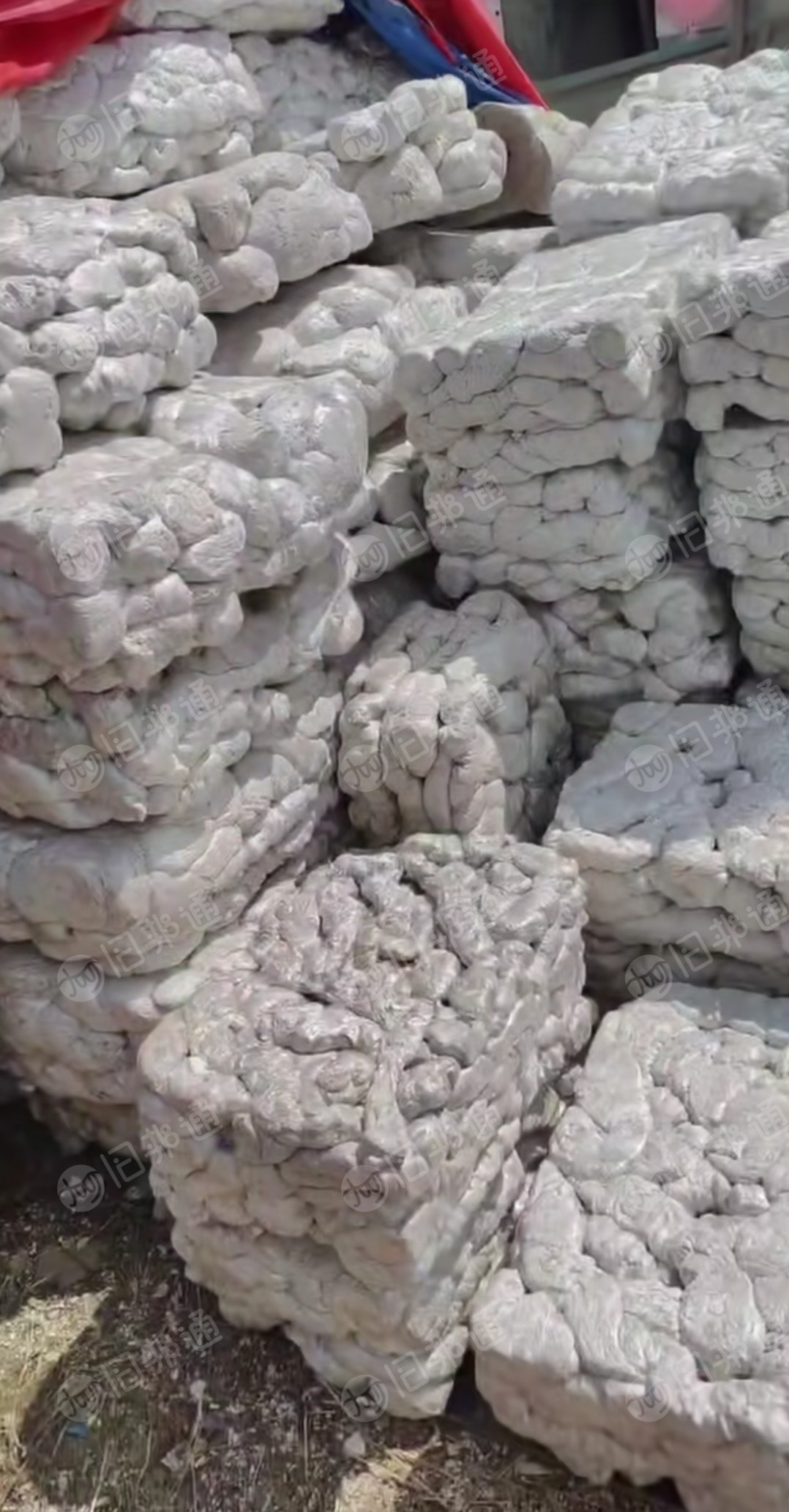 长期出售EPS热熔块废料，现货几吨