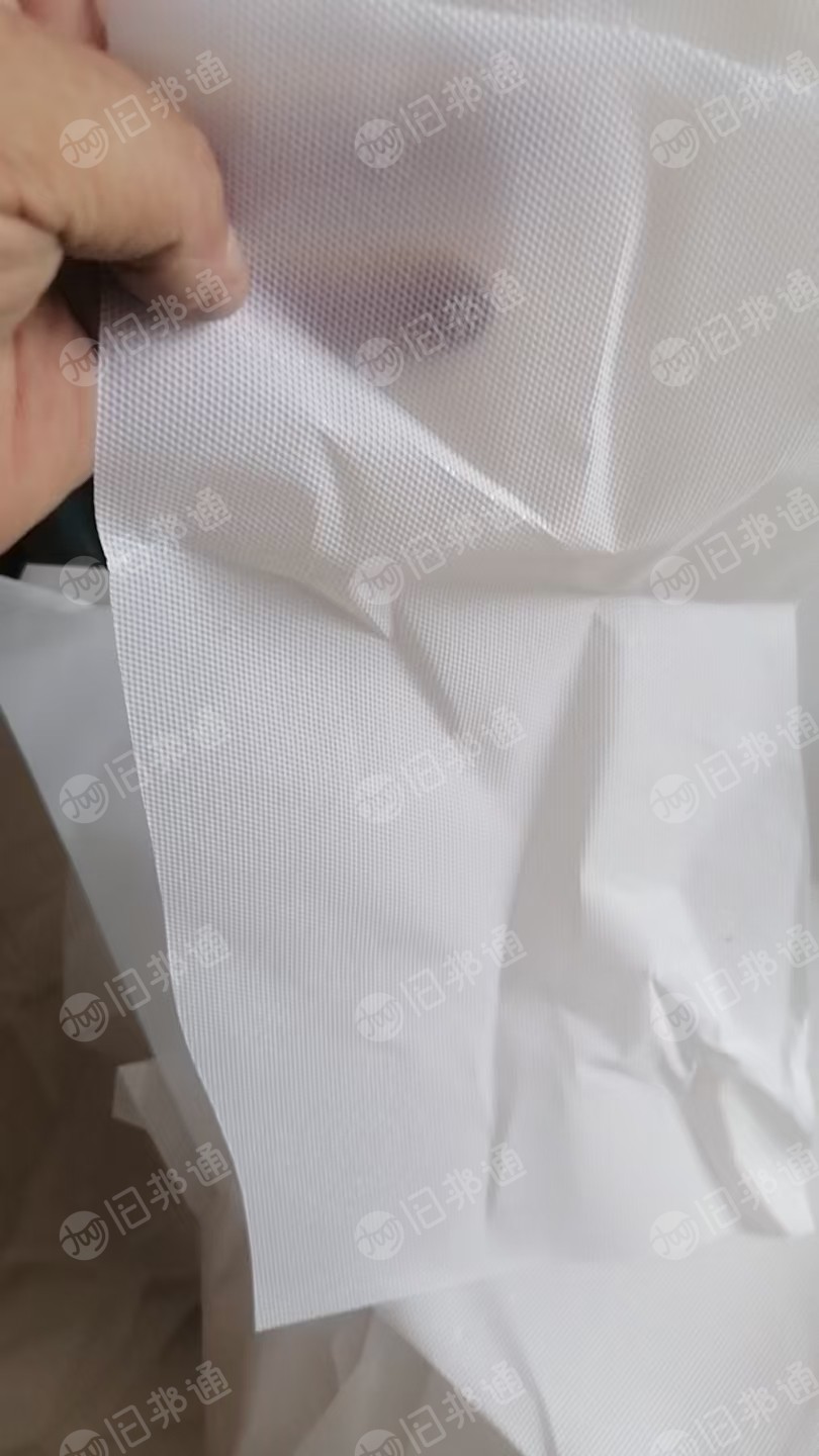 长期出售PP无纺布复合PVC无纺布，含30%PVC，都是压好包的，每个月9米6一车，货在江西赣州