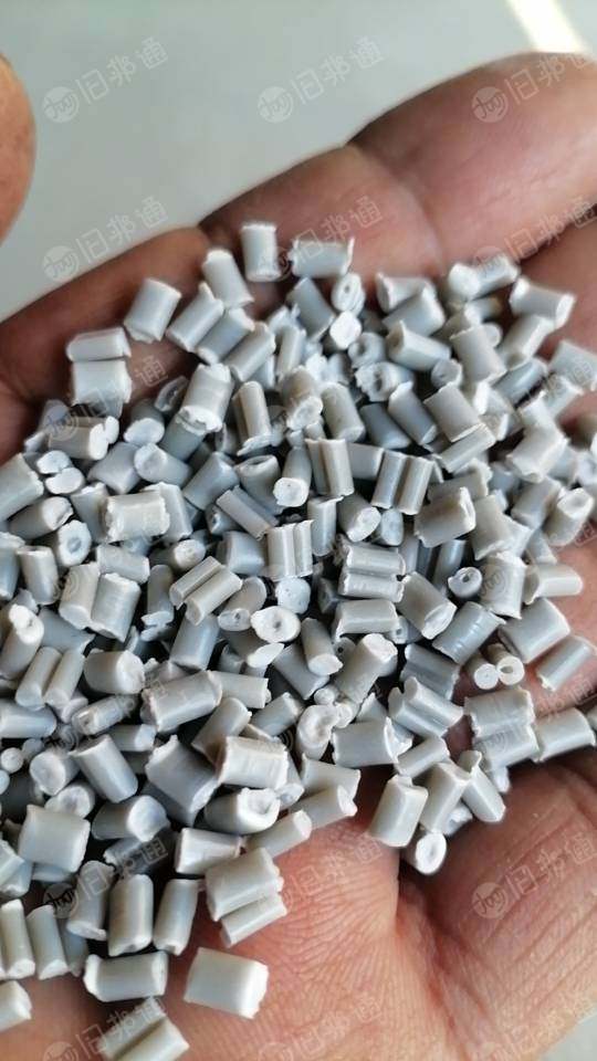 出售大白吨包颗粒，过60目网8层，现货一挂车，长期有货