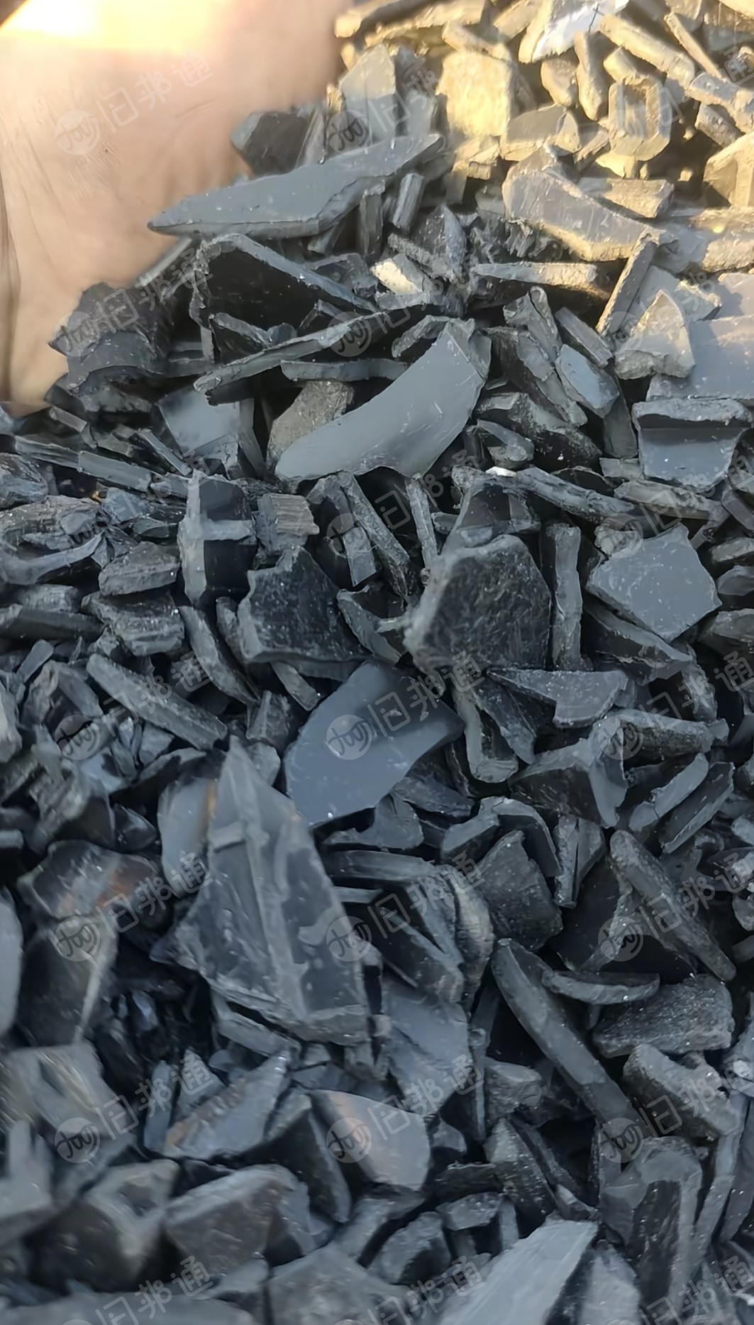 出售ABS焊丝盘破碎料，现货10吨