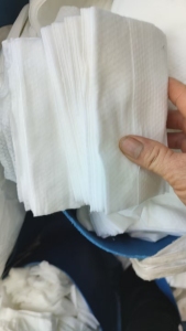 常年出售水刺无纺布边角料，涤纶无纺布，粘胶无纺布，涤粘无纺布，统货走