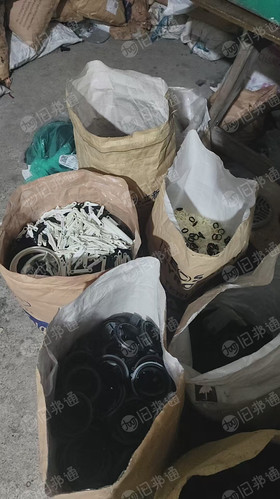 出售尼龙毛料，单六双六混合在一起的，也可以做破碎