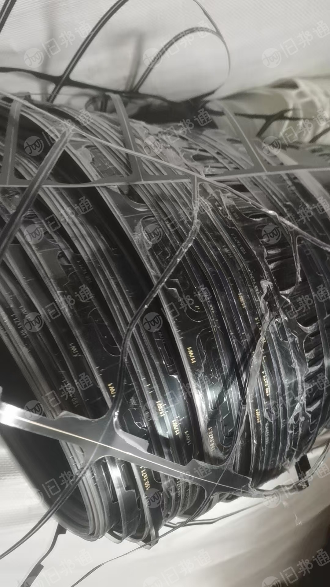 常年求购带油墨厚一点的PET膜，如烤漆片，清洗干净后造粒用，月需100吨