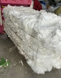 常年出售干造低压膜废料，纺织厂下来的，现货十多吨