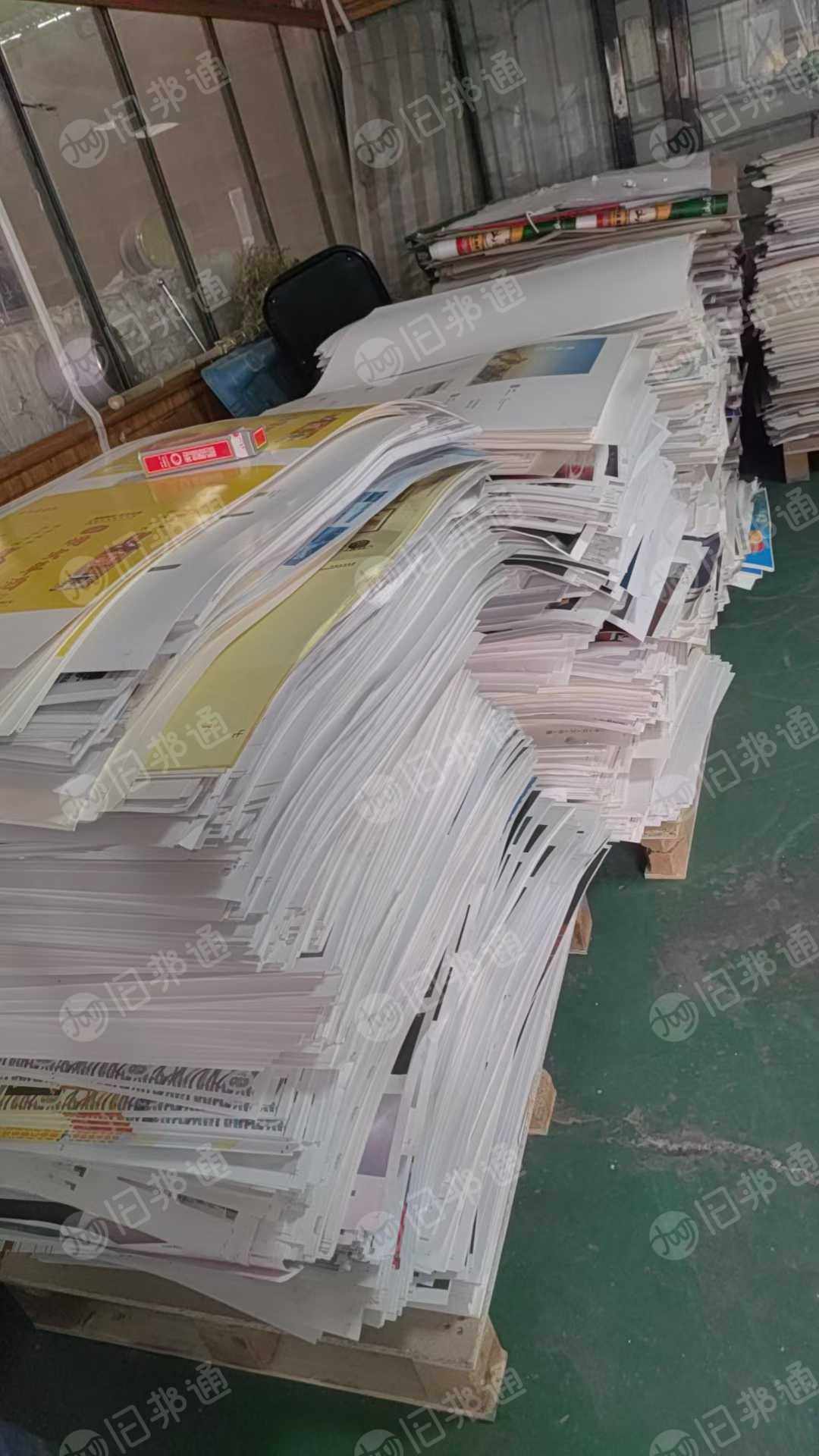 长期出售白卡垫纸，白板纸，尺寸统一