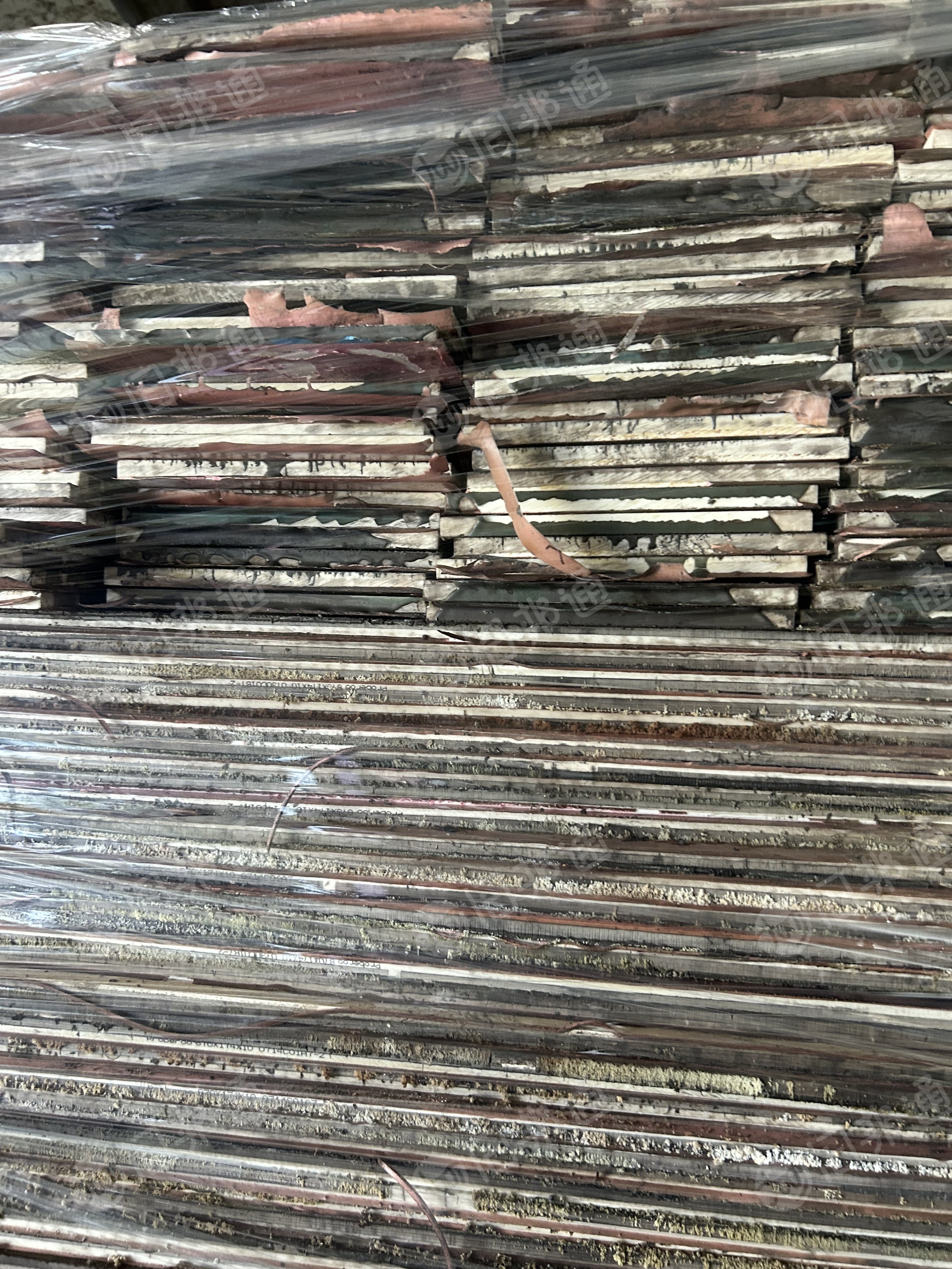 出售光伏厂下来的cop光伏板，现货20吨左右