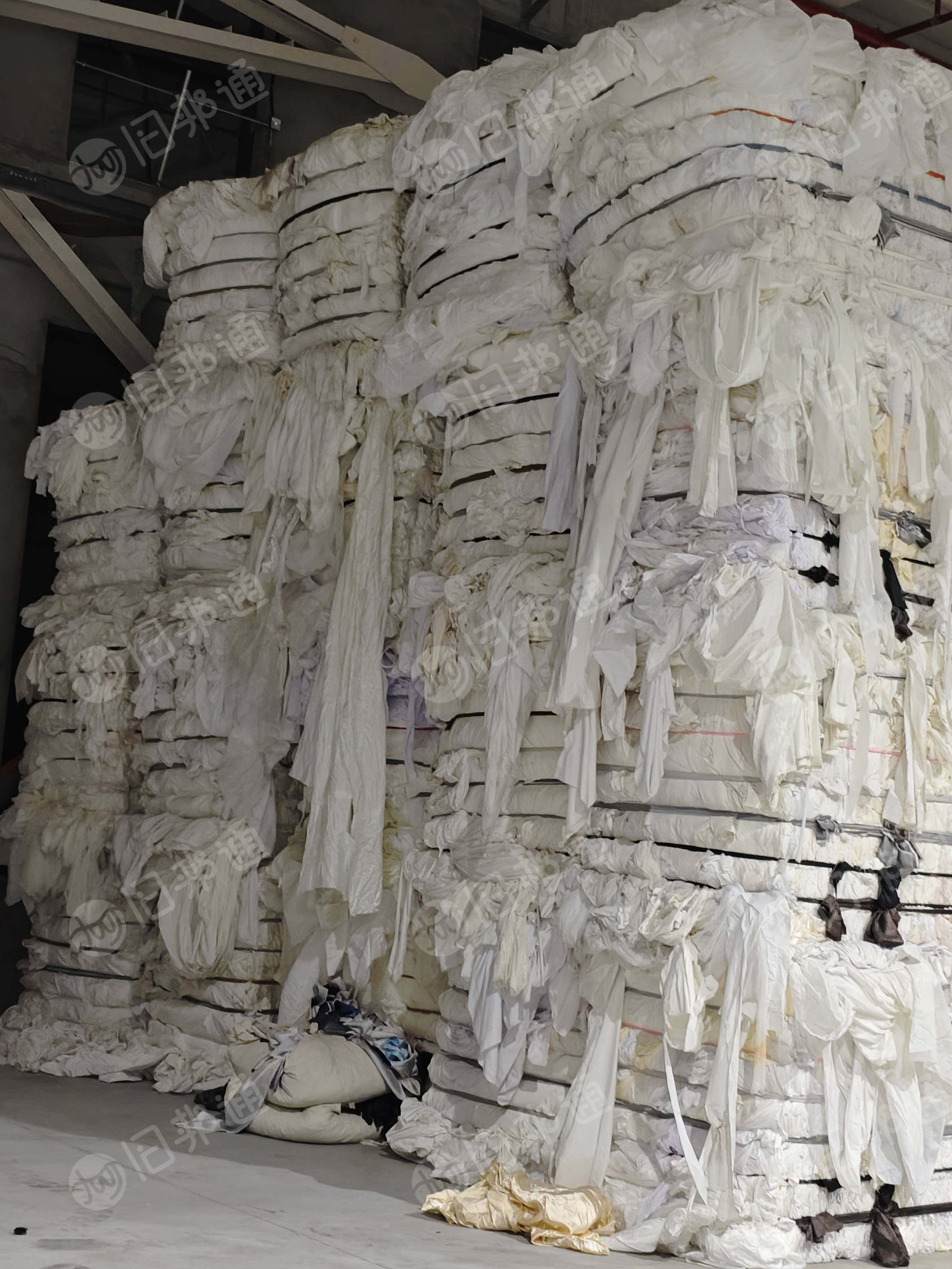 长期回收回收涤纶布，涤纶丝料，涤纶毛料，涤纶造粒料。