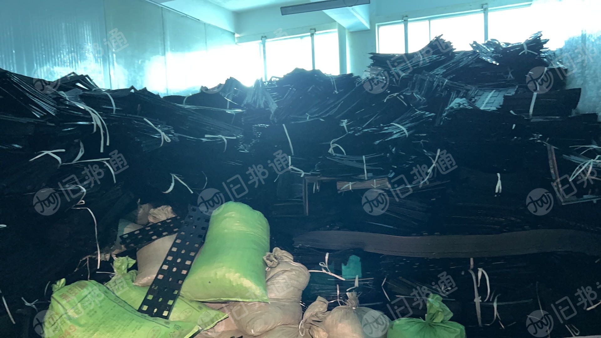 长期出售阻燃PC毛料