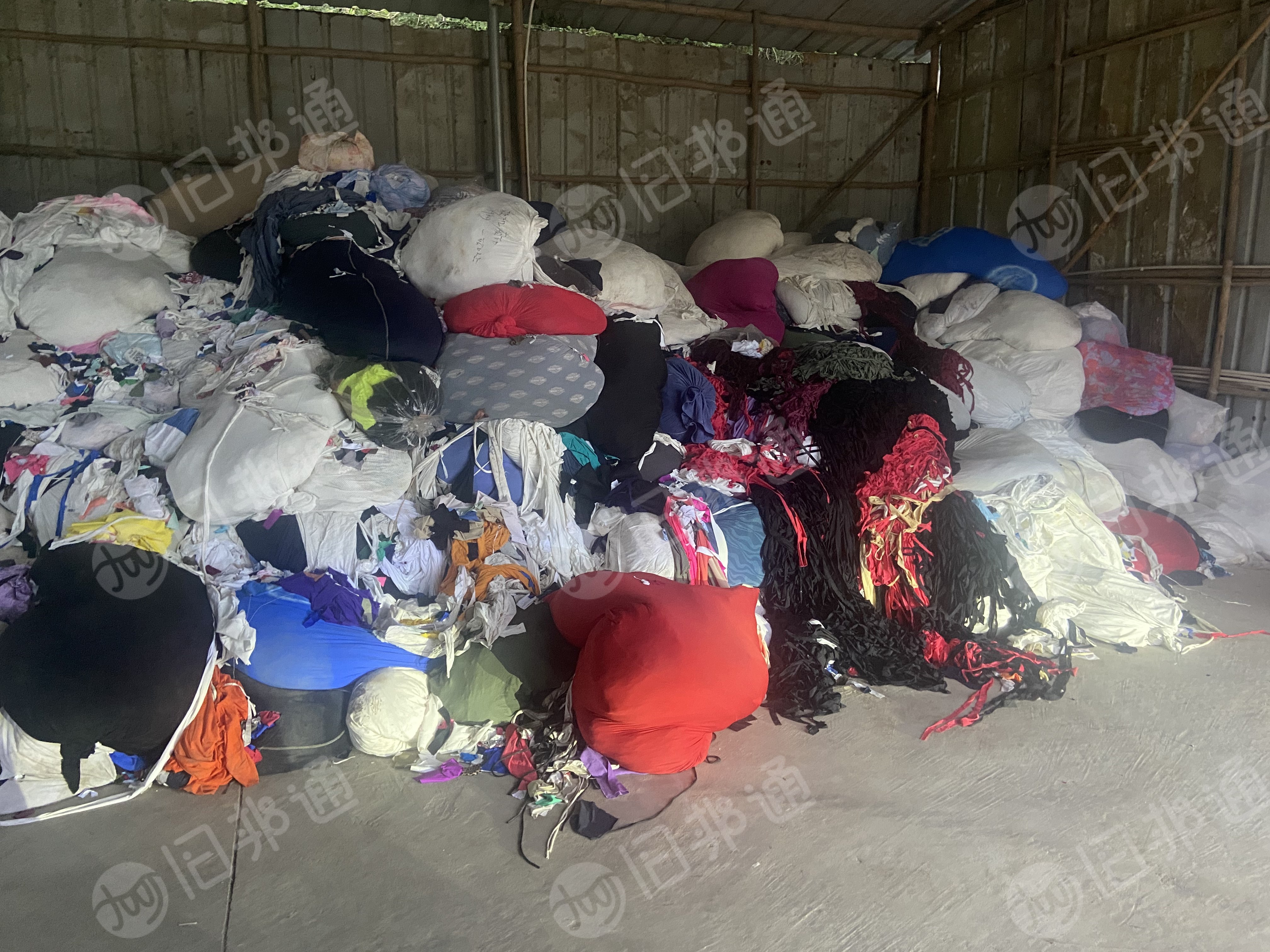 长期出售内衣厂下来的锦纶废布，锦氨废布，涤纶废布，统货走，月供80-100吨