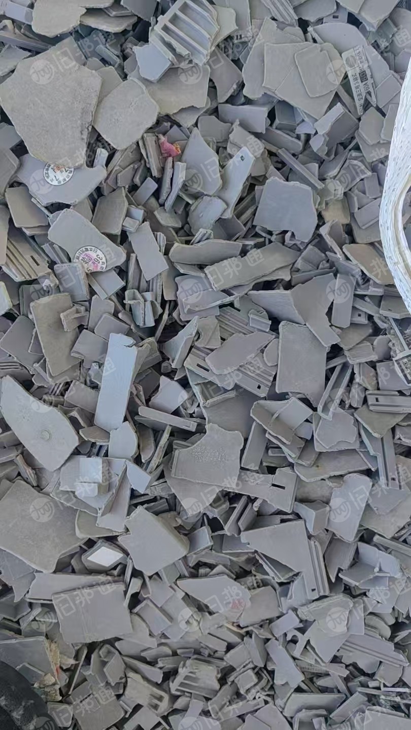 出售PC破碎料，加纤10%和20%，混打，PBT复合ABS破碎料，加纤30%，货在马来西亚