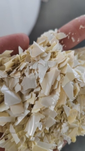 出售PET吸塑盒破碎料，热洗的，可以直接上机，现货几十吨