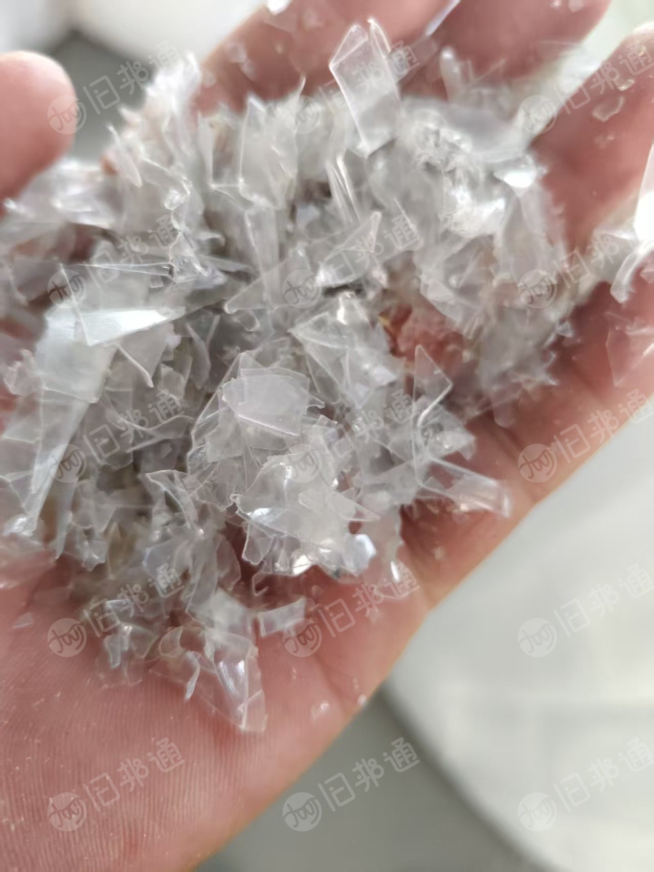 出售PET吸塑盒破碎料，热洗的，可以直接上机，现货几十吨